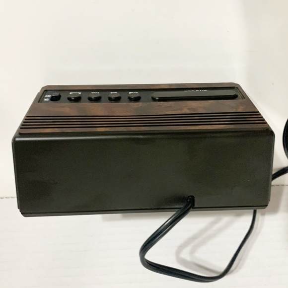 Vintage Advance Model 3142 Digital Alarm Clock Electric and Battery Powered ⏰ - Picture 9 of 9